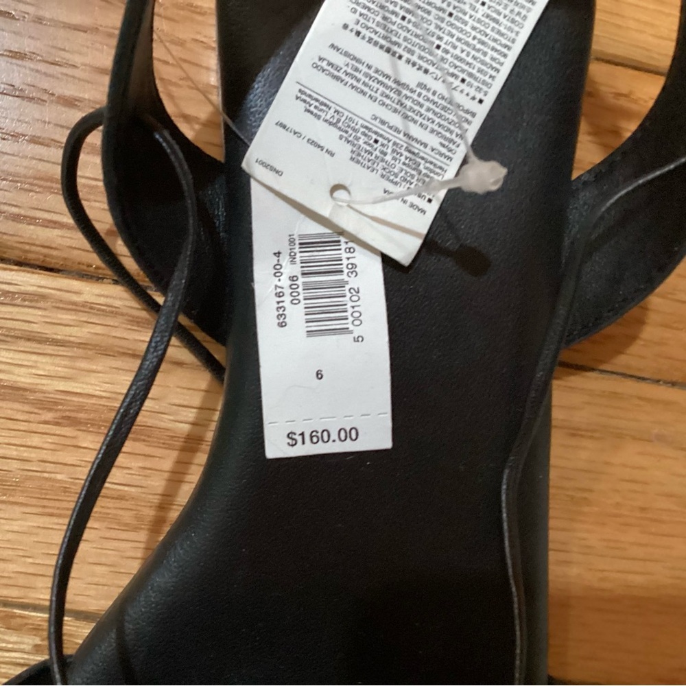 Banana Republic, Leather Sandals, Black, wraparound ties, size 6, fit bigger - Picture 2 of 10